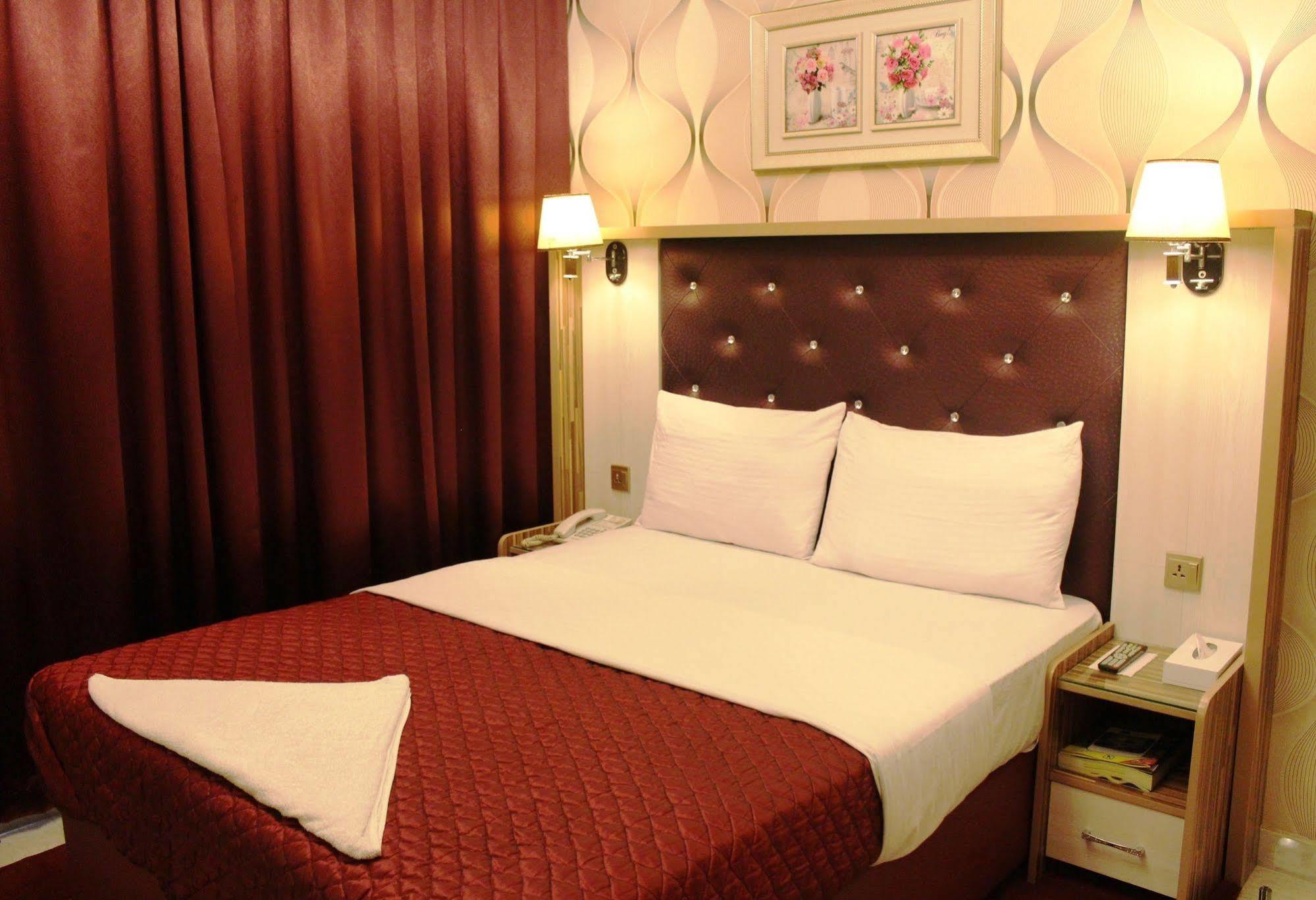 Sutchi Hotel Dubaj Exteriér fotografie